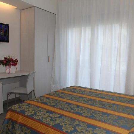 Hotel Pillon Бибионе Екстериор снимка