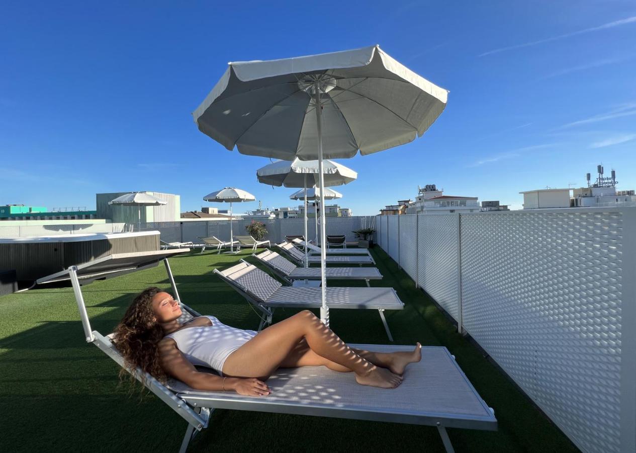 Hotel Pillon Бибионе Екстериор снимка