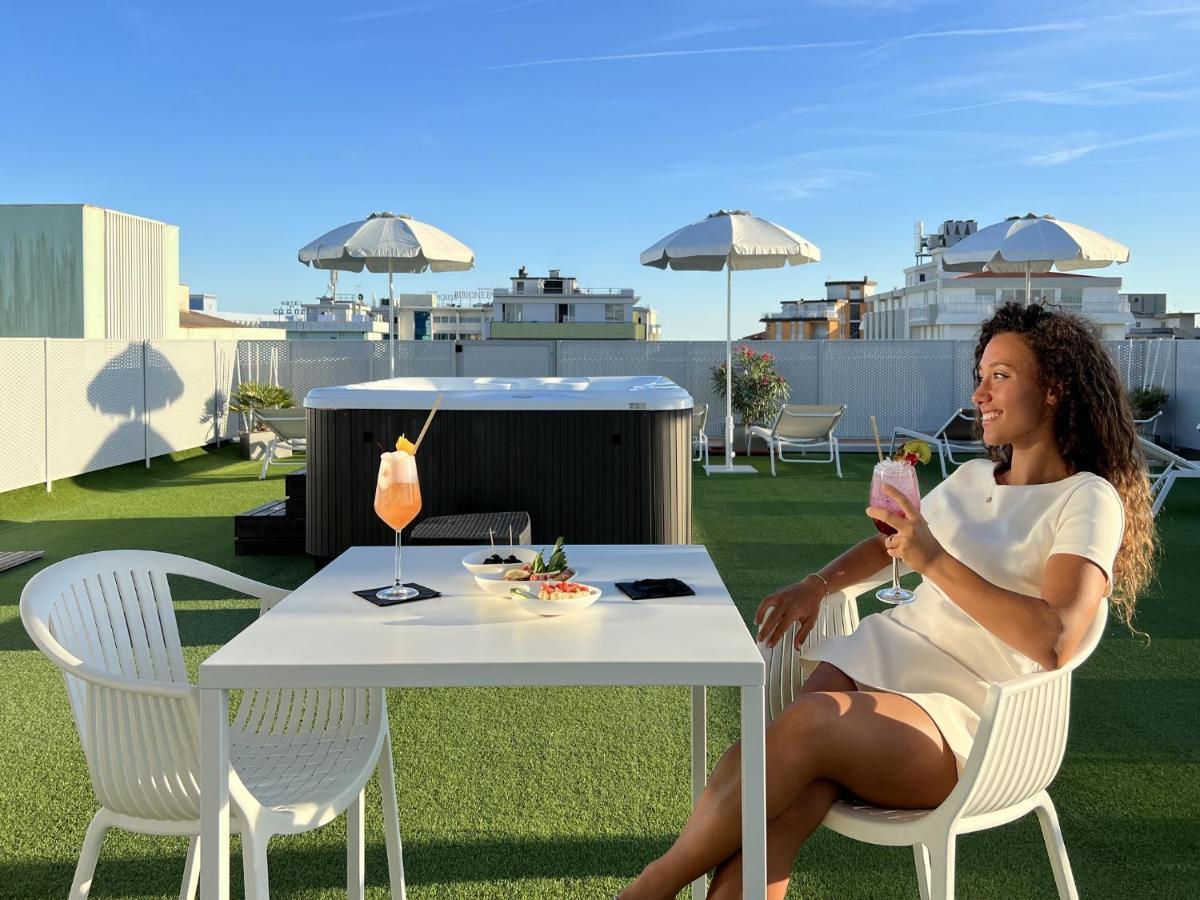 Hotel Pillon Бибионе Екстериор снимка