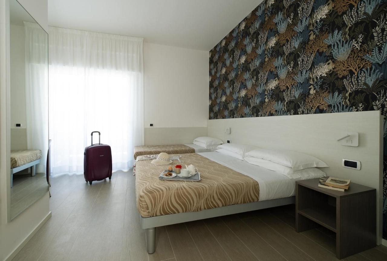 Hotel Pillon Бибионе Екстериор снимка