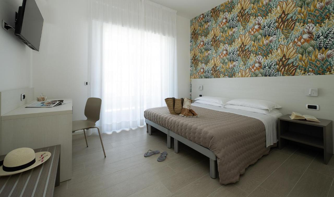 Hotel Pillon Бибионе Екстериор снимка
