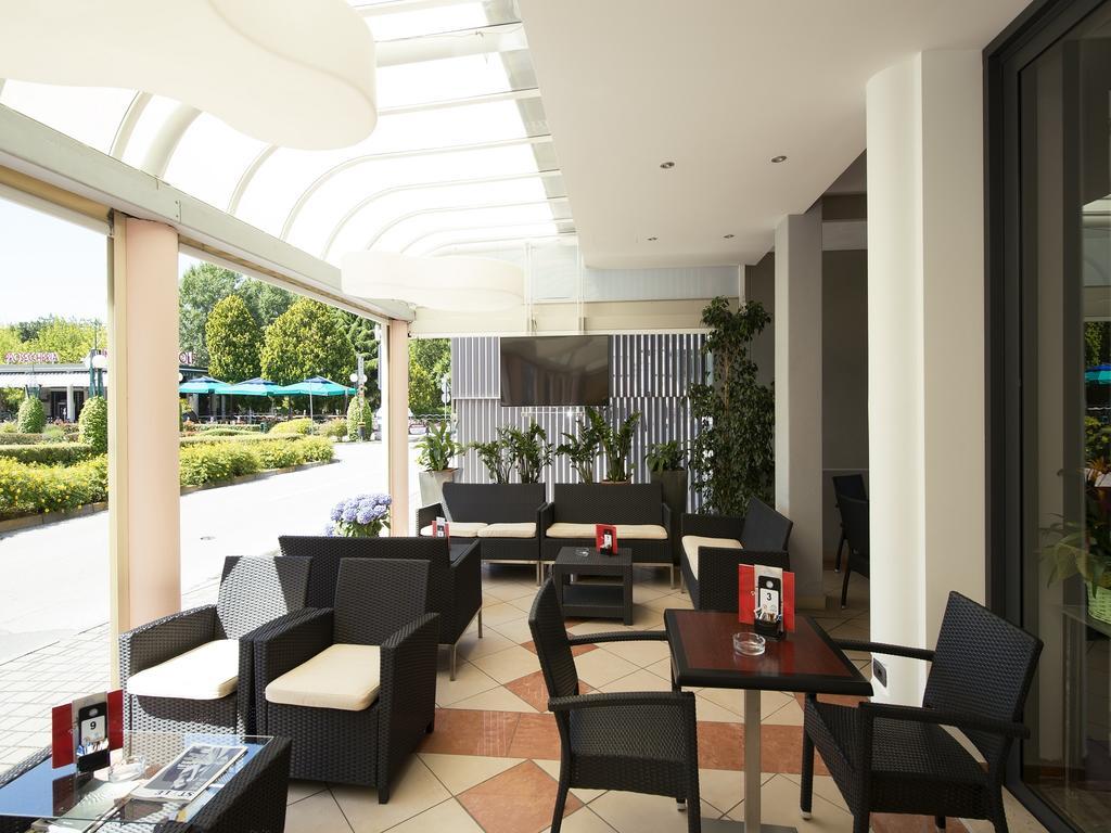 Hotel Pillon Бибионе Екстериор снимка