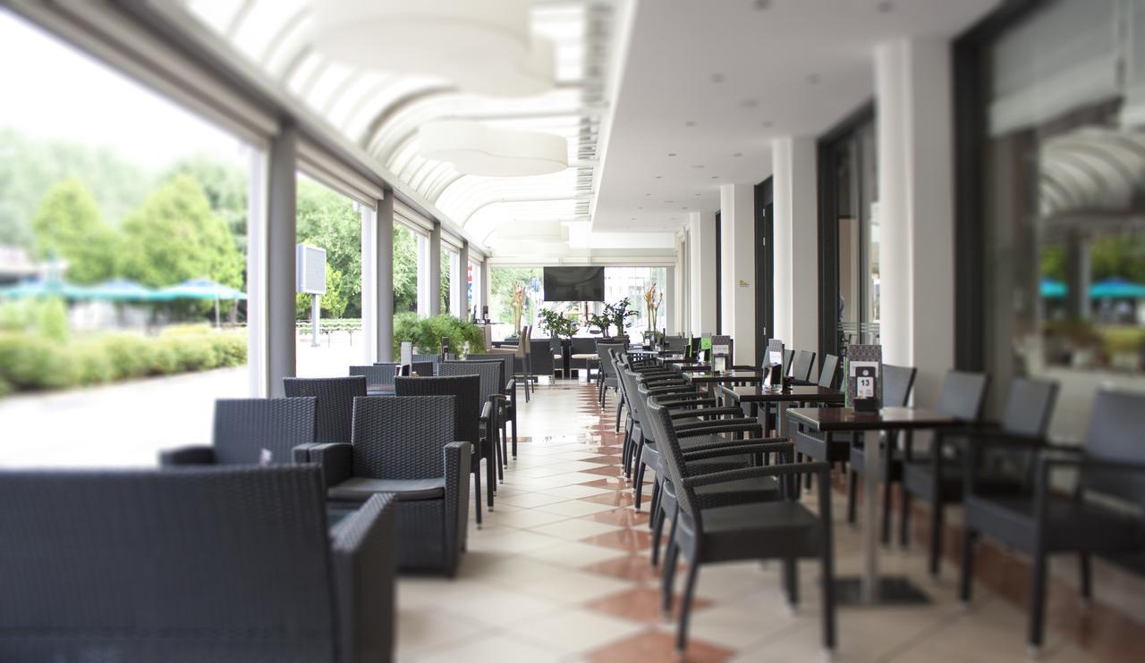Hotel Pillon Бибионе Екстериор снимка